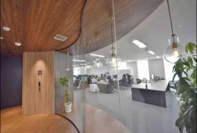 最新现代风格办公室室内隔断设计效果图图片