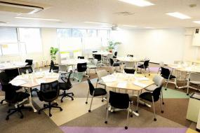 黑白风格办公室装修吊顶效果图片