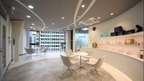 简约现代办公室风格吊顶装饰效果图