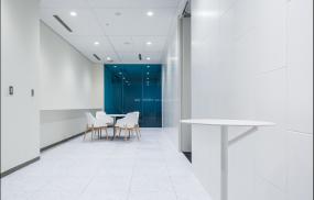 现代写字楼吊顶会议室桌椅装修设计方案