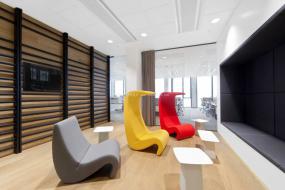 上海专业办公室办公桌椅装修效果图片