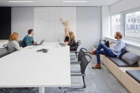 大会议室飘窗窗帘装修效果图片