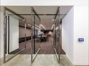 最新简约会议室室内吊顶设计效果图