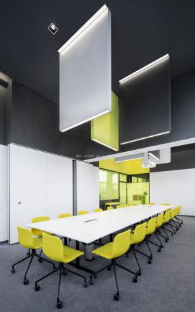 方形会议室装饰图片