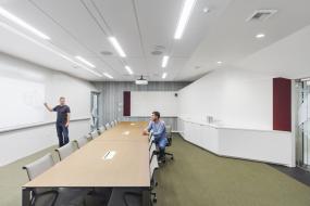 大型会议室背景墙设计装修效果图片2018