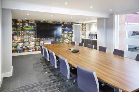 2018小型会议室背景墙壁纸效果图