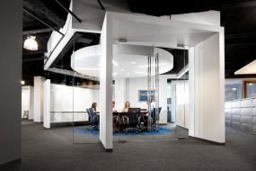 写字楼室内会议室布置设计效果图