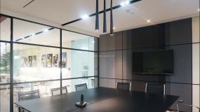 大型会议室室内布置设计效果图