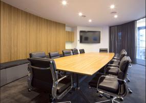 简约式会议室现场布置装修图片