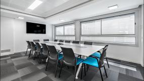 简约小型会议室布置效果图