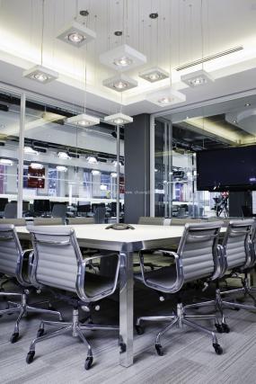 小会议室室内格栅灯装修效果图片