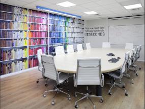 现代简约建筑风格多媒体会议室效果图片