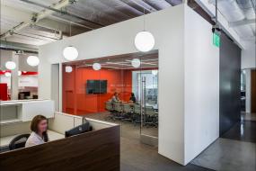 最新现代大会议室盆栽植物装修效果图片