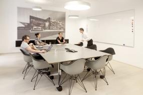 写字楼内部设计现代会议室装修效果图片