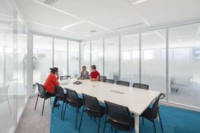 公司会议室简单电视柜设计图片