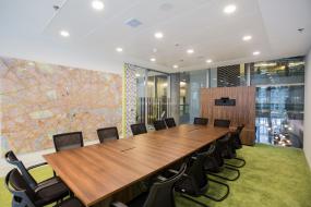 小会议室室内木质背景墙装修效果图片