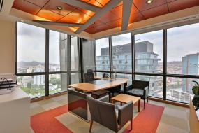 国外幼儿园办公室吊顶装修效果图片