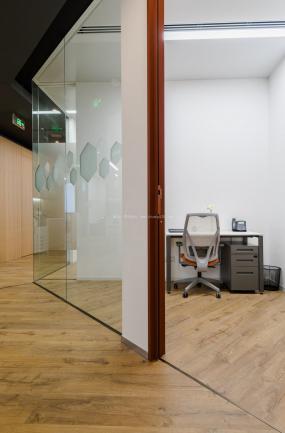 流行公司董事长办公室背景墙装修效果图