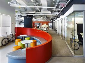 现代办公室室内布置设计效果图现代简约风格