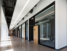 政府办公室室内隔断装修效果图图片