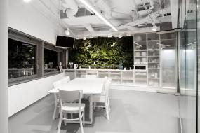 写字楼时尚办公室隔断设计效果图