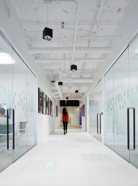 综合办公室室内装饰设计效果图片