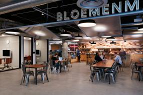 现代办公室简单装修实景图