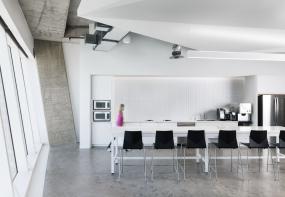 现代办公室装修风格室内设计整体效果图