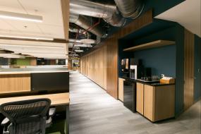 现代混搭风格办公室刚装修