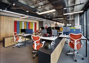 大型5a写字楼办公室装修设计图