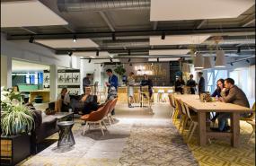 现代风格工装办公室装修效果图片