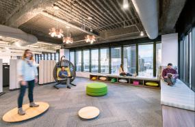 普通办公室简约风格装修效果