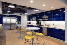 现代时尚简约风格办公室门面装修设计图