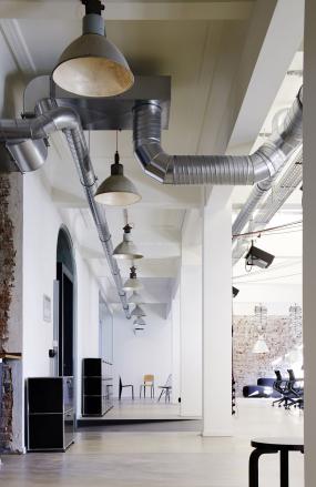 现代时尚简约小型室内办公室装修图