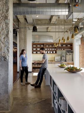 现代时尚简约小型办公室装修图