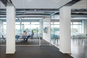 最新公司小办公室设计装修效果图