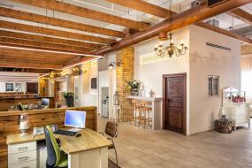 复式写字楼长方形办公室装修效果图