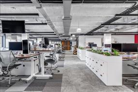 现代办公室装修效果图