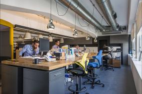 小型办公室装潢图欣赏