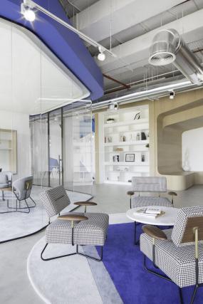 2018最新现代办公室布置设计效果图