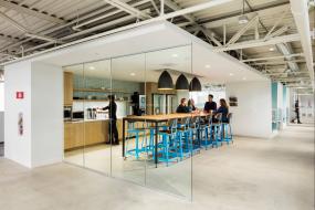 物流办公室装修效果图