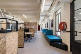 简约高级写字楼室内空间设计图片