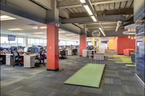 互联网风格办公室装修效果图