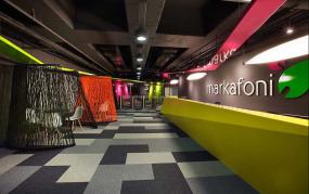 最新科技公司办公室室内装饰效果图片