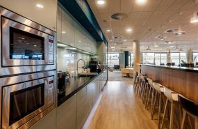 科技公司办公室最新室内装修设计效果图片