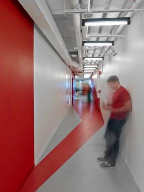 科技公司办公室室内装饰设计效果图片