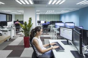 最新IT公司办公室装修设计图片