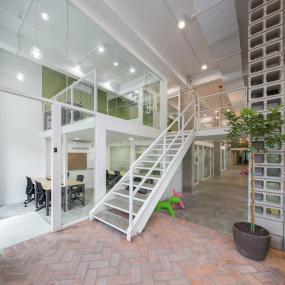 500平办公室装修实景图片