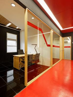 办公室进门隔断效果图