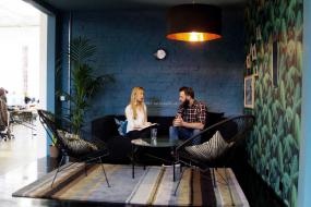 投资公司办公室室内装饰设计效果图图片